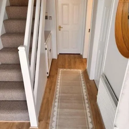 Newly Refurbed With Sea And Golf Course View *