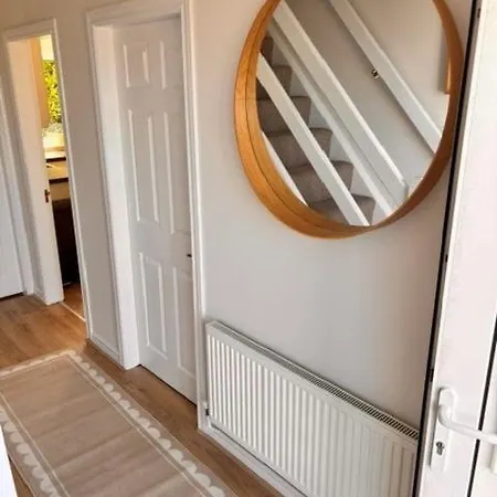 Newly Refurbed With Sea And Golf Course View *
