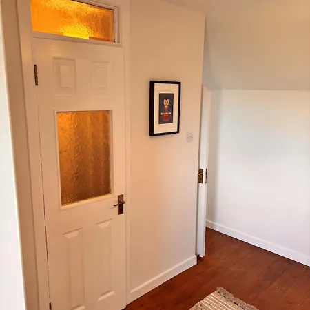 Newly Refurbed With Sea And Golf Course View *
