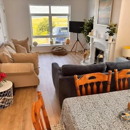 Casa vacanze Newly Refurbed With Sea And Golf Course View Portnoo