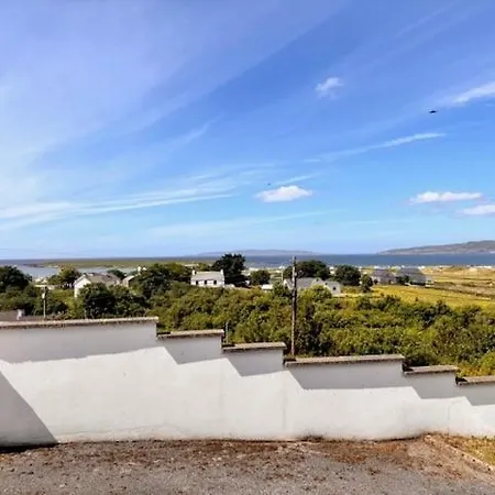 Newly Refurbed With Sea And Golf Course View *