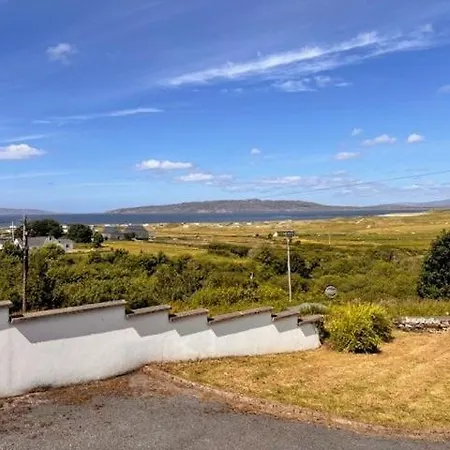 Newly Refurbed With Sea And Golf Course View